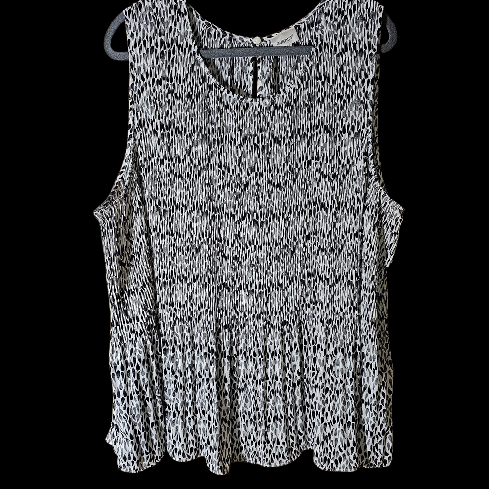 Avenue Monochrome Patterned Tank Top
